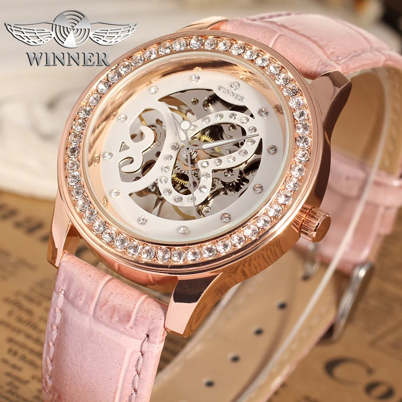 

Fashion Winner Top Brand Women's Mechanical Clock Classic Diamond Carving Butterfly Skeleton Dial Leather Band Ladies WristWatch