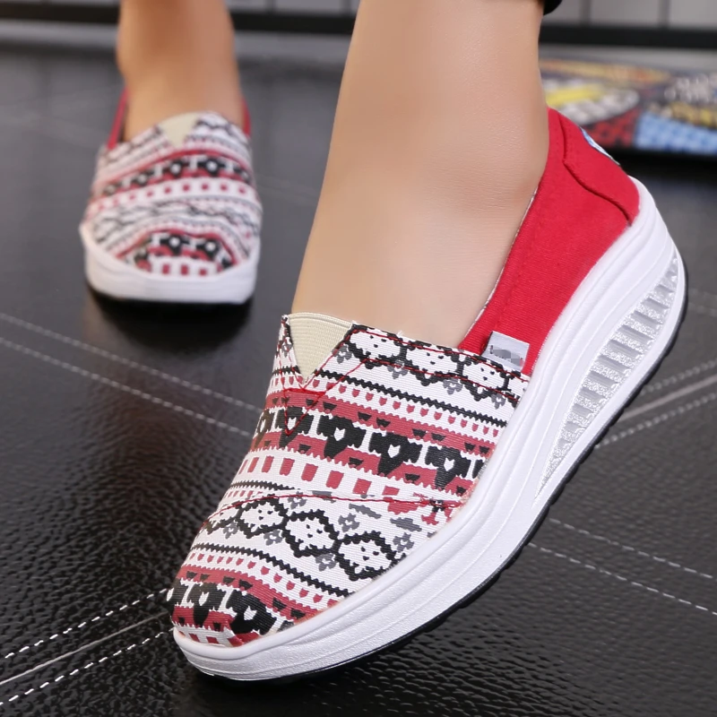 

BeckyWalk Spring Cloth Women Canvas Shoes Ladies Traveling Shoes Comfortable Casual Shoes Woman Platform Female Loafers WSH2938