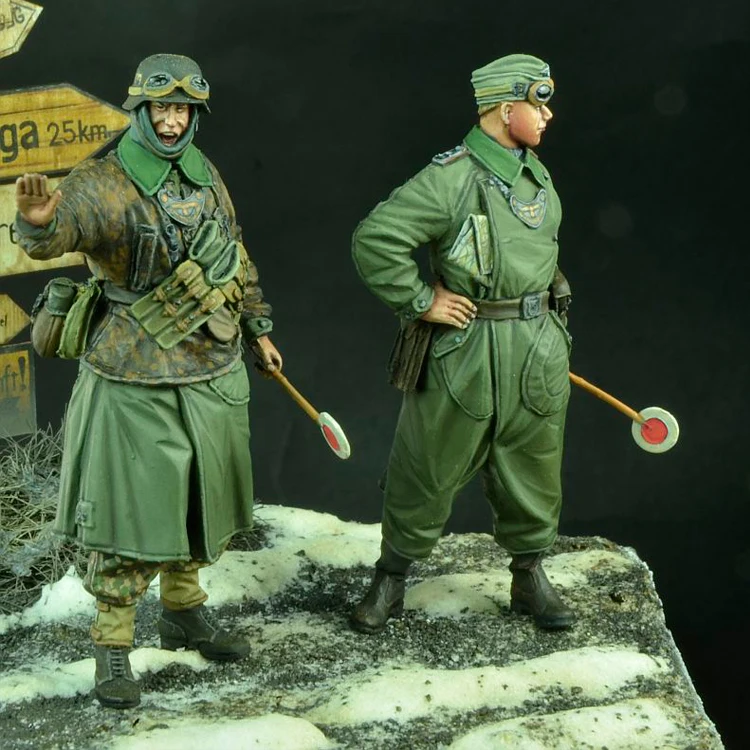 

1/35 World War II German Soldiers Double Composite Resin Personage Model