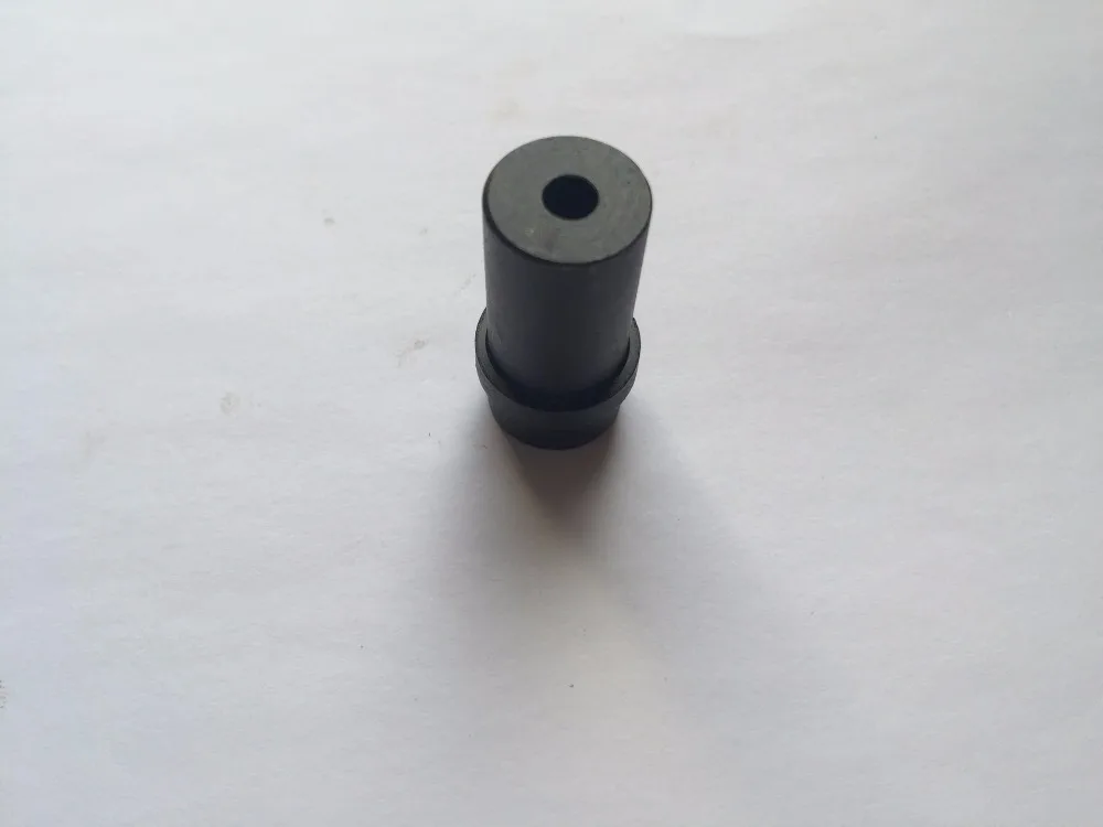 

Replacement Iron Sandblasting Nozzle, Size 35*20*6mm,