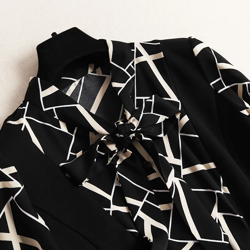 Элегантные модные женские платья с принтом длинным рукавом А силуэта черные