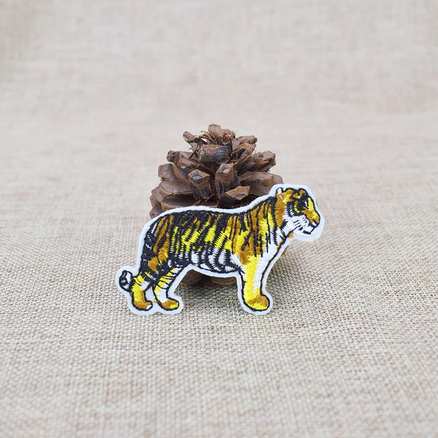 10 шт. нашивки в полоску с тиграми для одежды вышитые термоклейкие аппликации