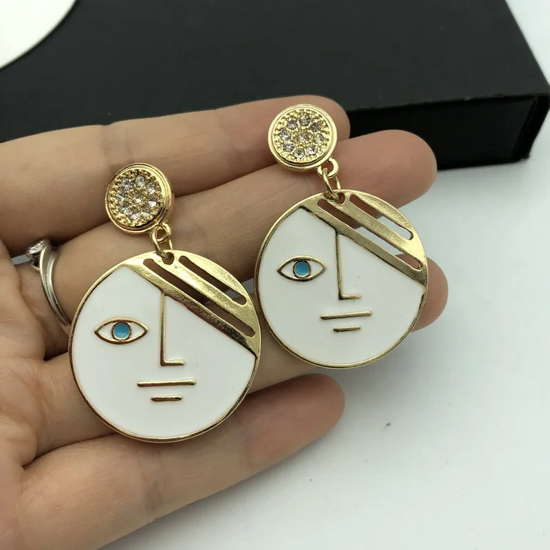 Серьги F. J4Z женские дизайнерские эмалированные модные черные белые круглые