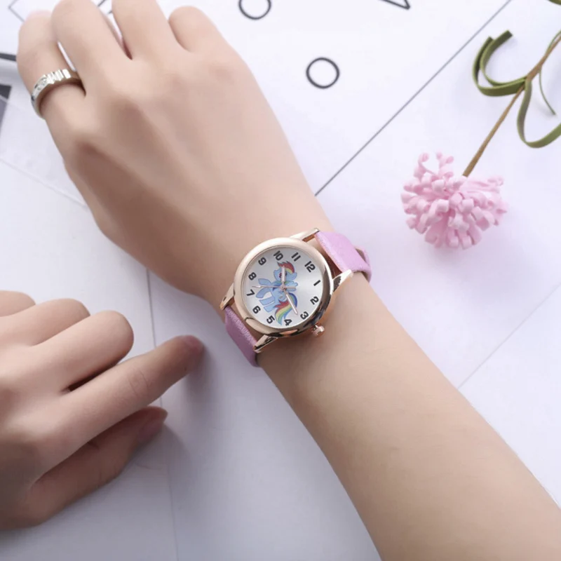 

Women Trendy Watch Creative Unicorns Pattern Design All Match Simple Fashion Casual Accessory INS Style Leather WristWatch