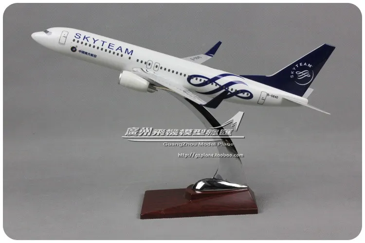 32 см Смола Китай Южная Авиакомпания Самолет Модель B737 800 авиационные модели Boeing 737