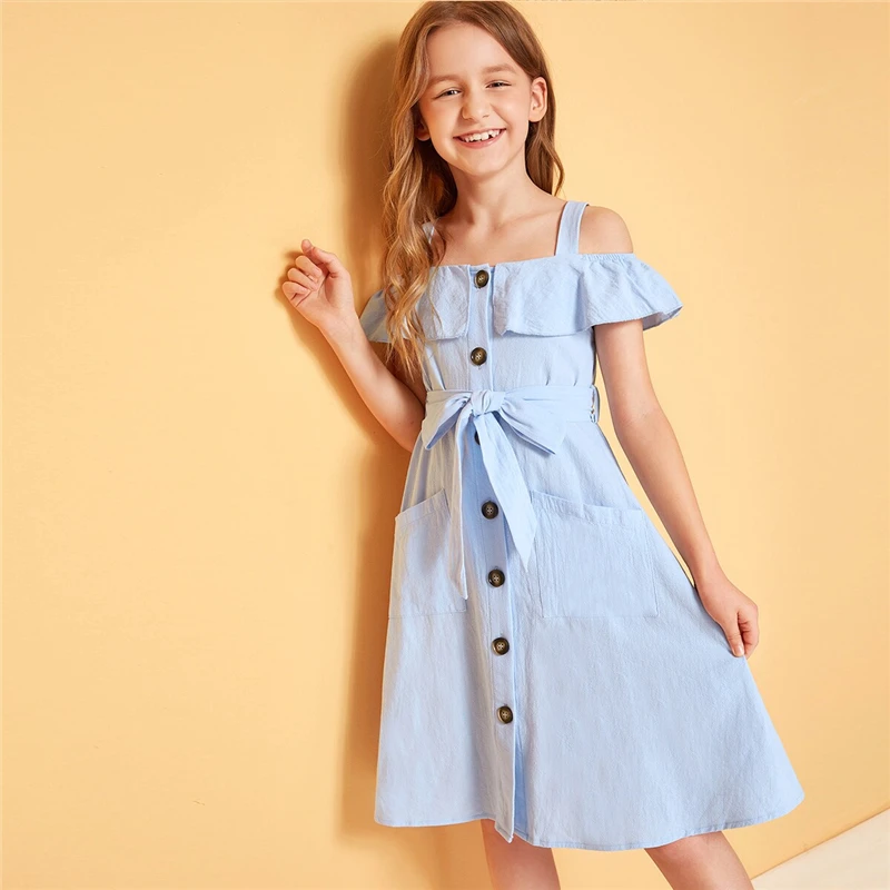 SHEIN/Детское платье-рубашка в стиле бохо с открытыми плечами и рюшами, с поясом г., милое летнее платье до колена на пуговицах спереди, с высокой талией