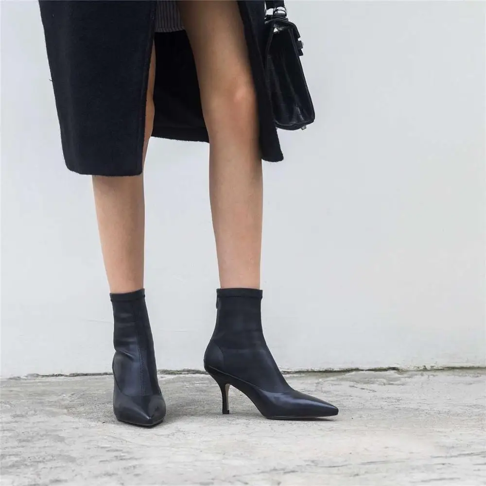 Ботинки оксфорды из натуральной кожи на тонком высоком каблуке с острым носком