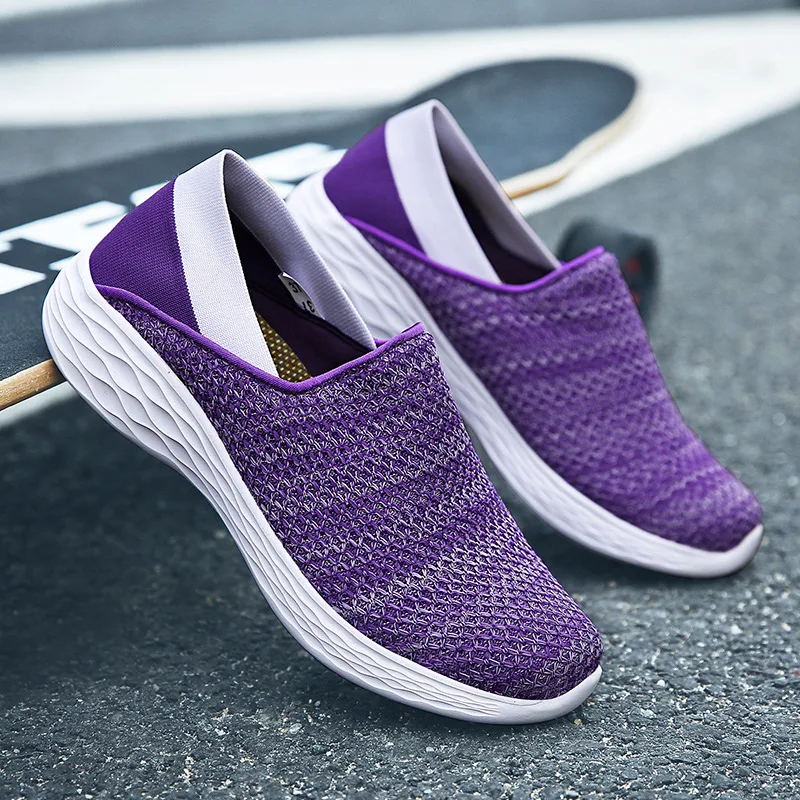 Кроссовки для женщин и мужчин на весну и осень с дышащим верхом из сетки, антискользящей подошвой и подходящие для прогулок и бега.