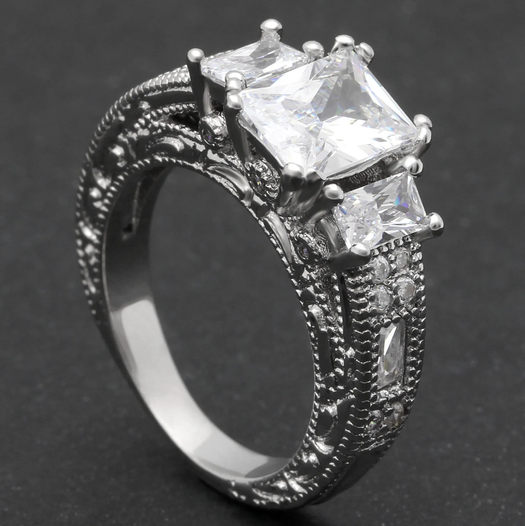 Новое горячее предложение Красивое обручальное кольцо для женщин ювелирное