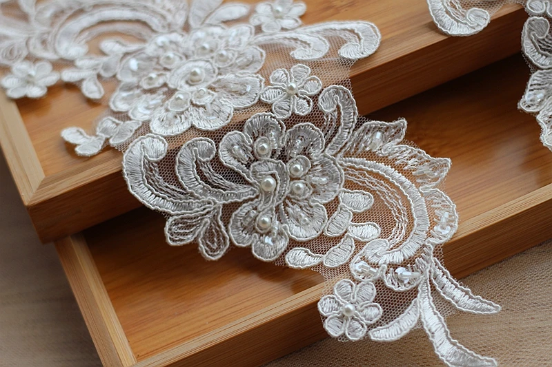 Ivory Alencon Lace Applique Beaded Sequined Patch For Wedding Supplies Bridal Hair Flower Headpiece 1 pair S020 | Дом и сад