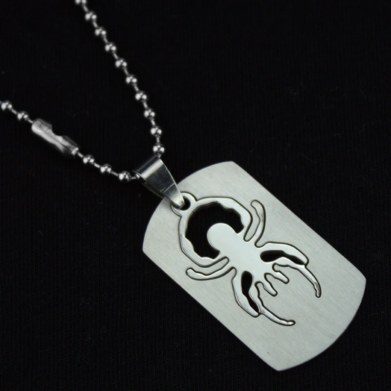 

1pcs Mixed Stainless Steel spider Pendant Necklace Titanium Steel spider Free Bead Chain