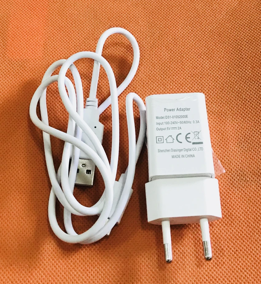 Оригинальное дорожное зарядное устройство с европейской вилкой и USB кабелем для