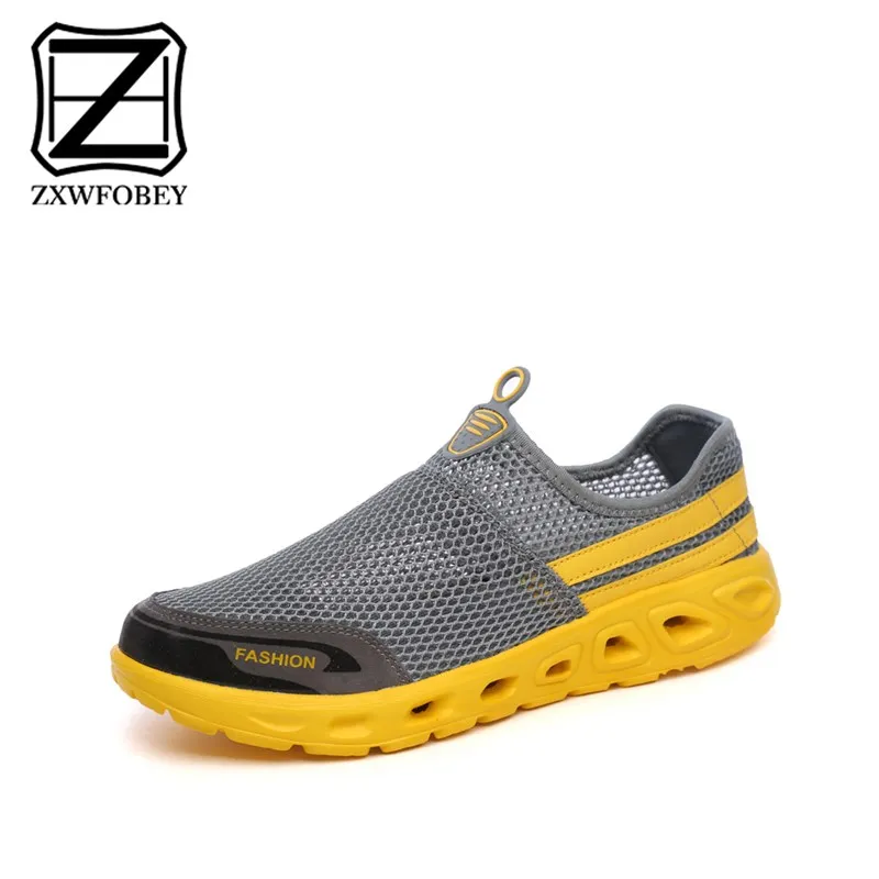 

ZXWFOBEY Men's Women Mules Clogs Sandals On Garden Shoes 2019 Fashion Summer Lightweigh Sandals Beach Shoes