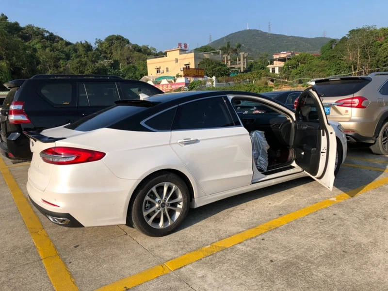 Для Ford Mondeo/Fusion авто аксессуары новая модель 2013 высококачественный задний спойлер из углеродного волокна
