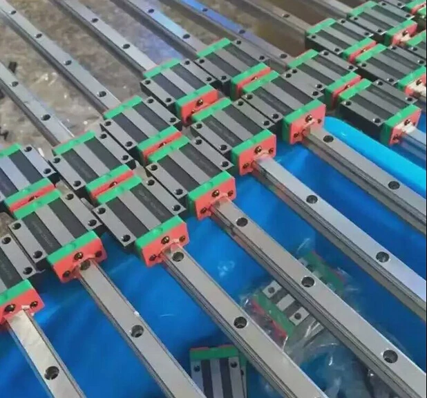 Линейная направляющая HIWIN 20 1900 мм + 1600 гайка слайдера может быть настроена |