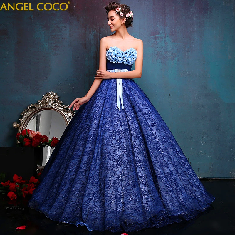 Длинное вечернее платье с объемными цветами темно синего цвета кружевное