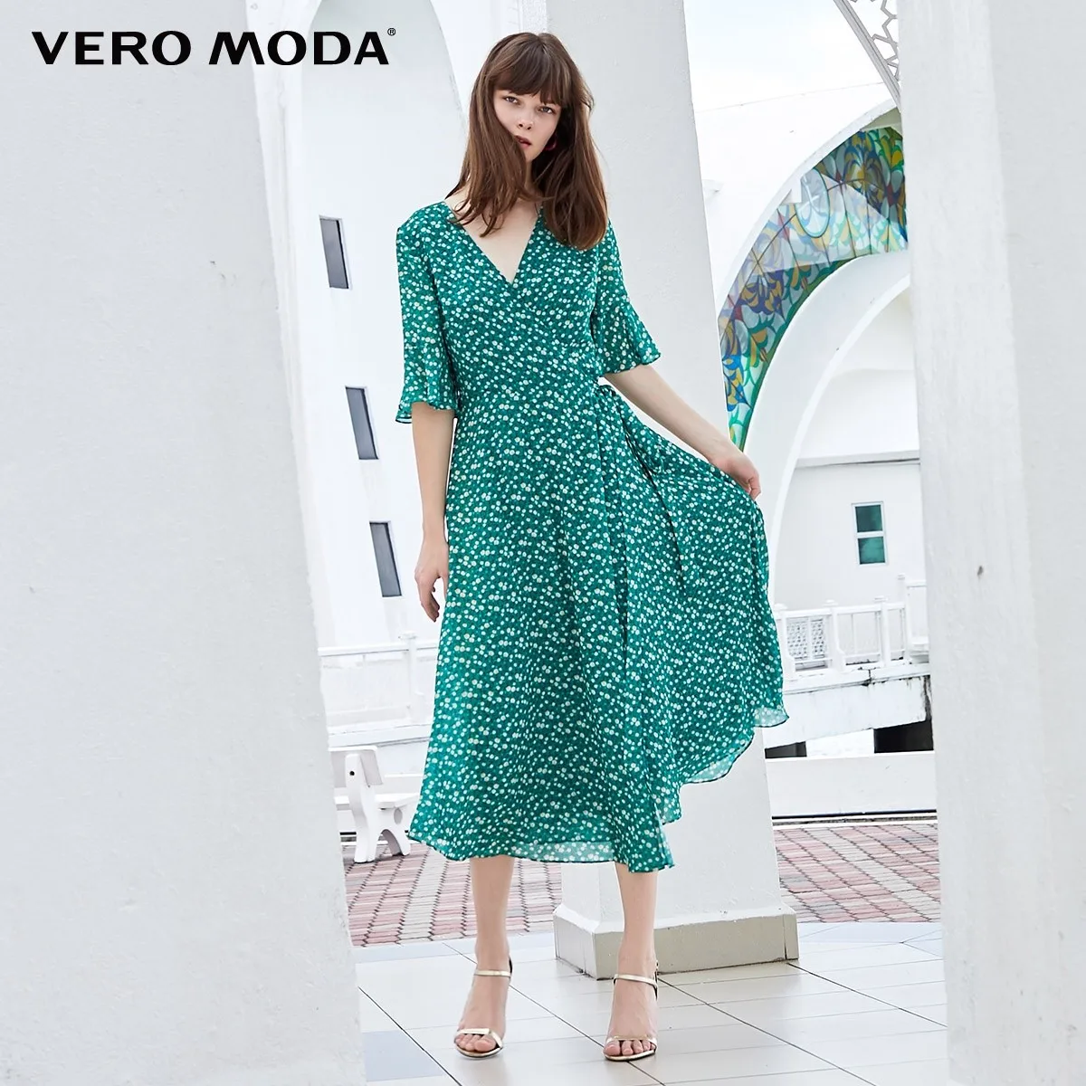 Vero Moda летнее в горошек платье с оборками на рукавах на шнуровке с запахом | 31926Z534 - Цвет: Tribal green