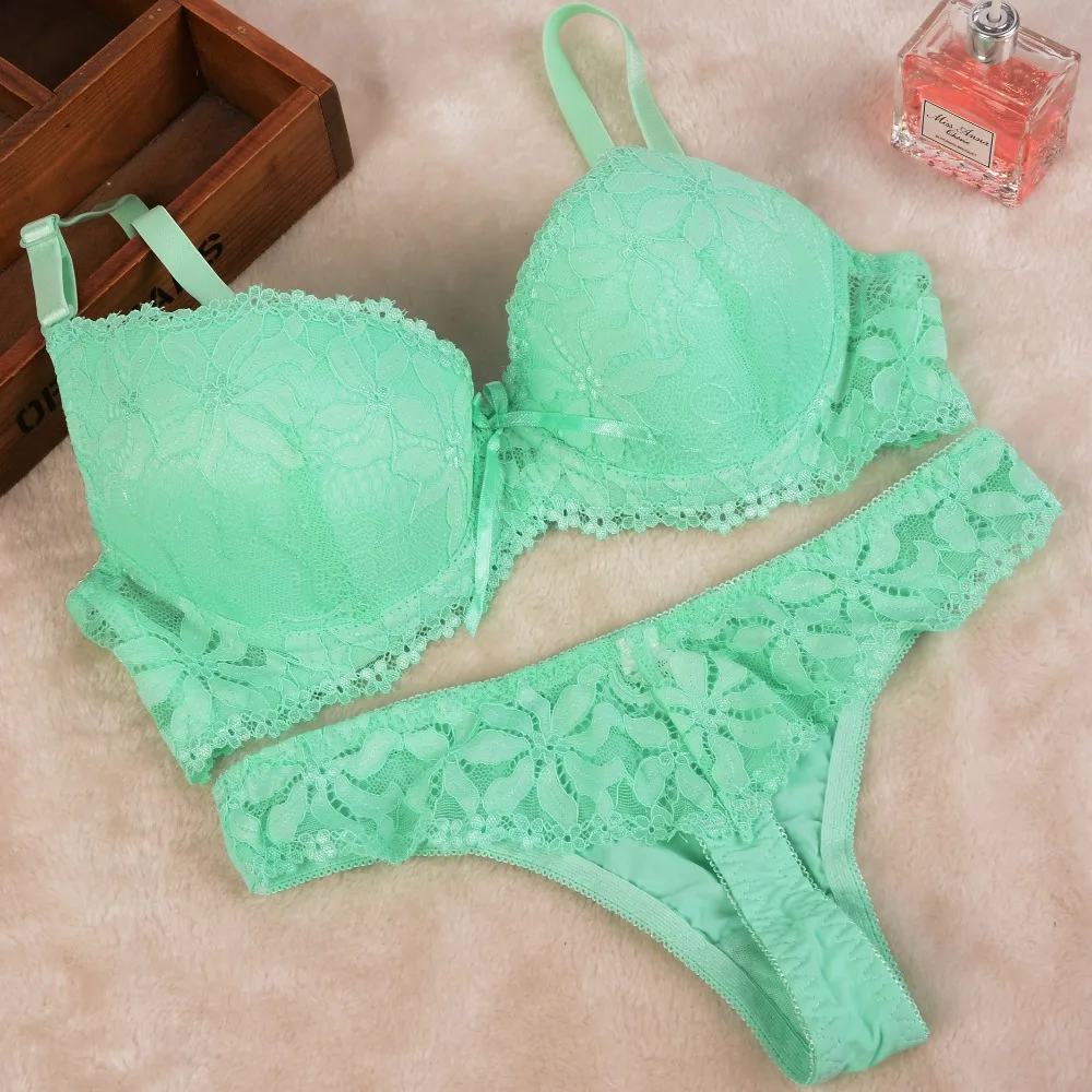 Женский комплект кружевного нижнего белья с чашкой пуш ап размеры 32 38|bra set|bra set