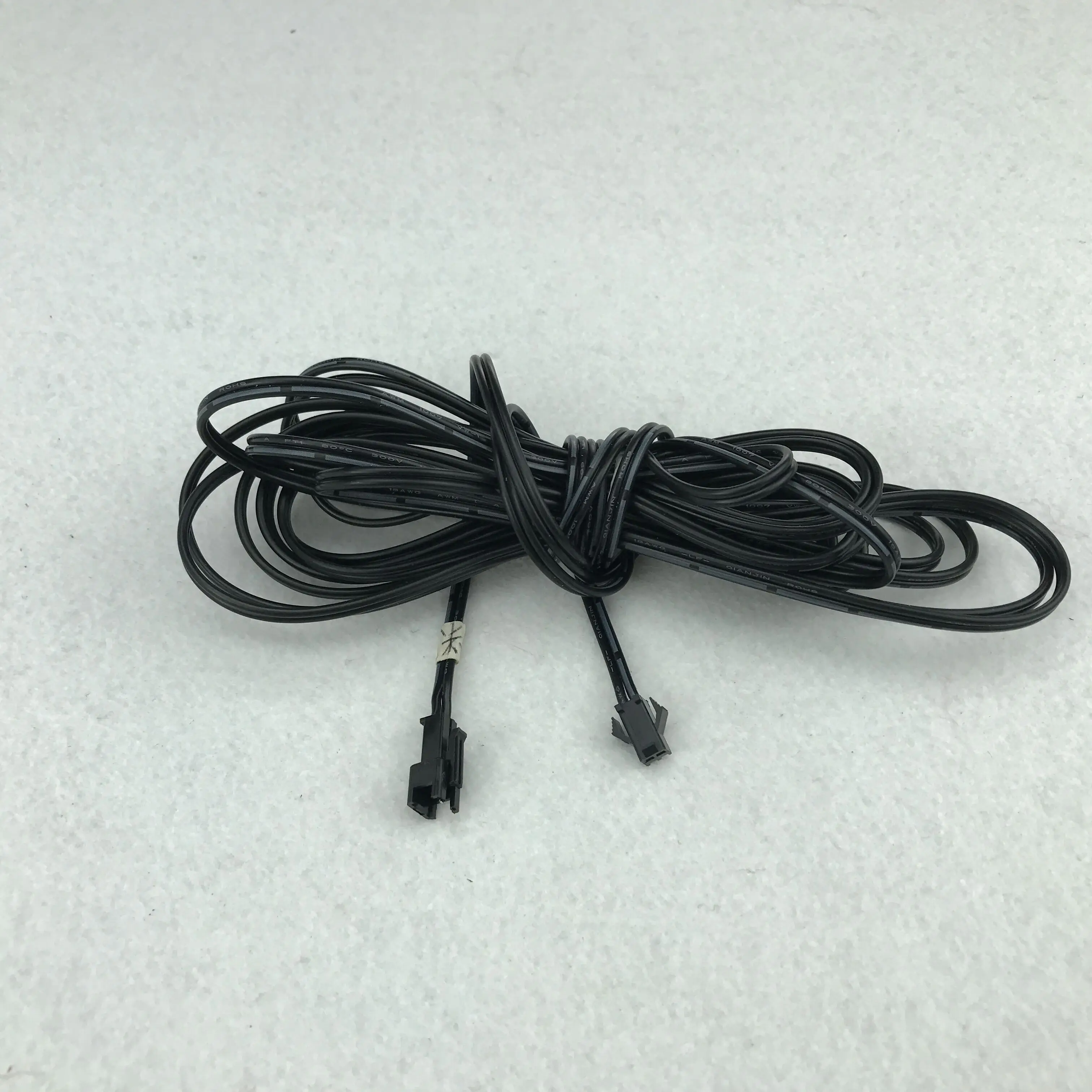 2pin JST 18AWG плоский Удлинительный кабель, все черные провода один конец с штекерным разъемом, другой конец с гнездовым разъемом
