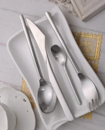 Столовые приборы золотого и черного цвета для рисования набор столовых приборов