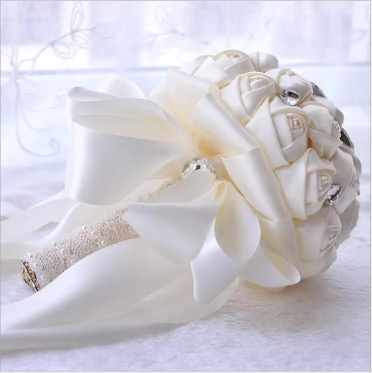 

Luxurious Bridal Bouquets Diamond Crystal Bride Handmade Satin Rose Holding Wedding Flowers Artificial D494
