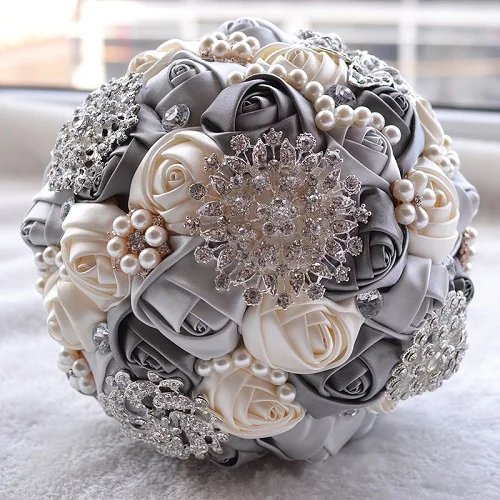 High Quality Hand Made Artificial Wedding Bouquets Flower Crystal Bridesmaid Rhinestone Bridal Wedding Bouquet de mariage - Цвет: Серый