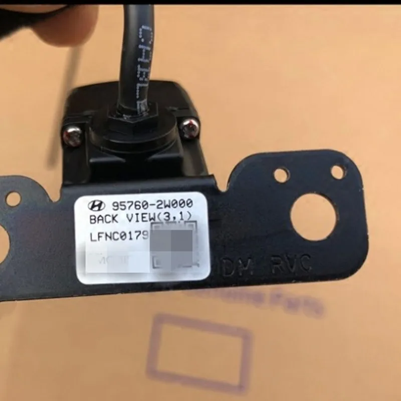 For Hyundai SANTA FE 2013-2018 Backup video auxiliary camera trunk OEM 95760-2W000 | Vehicle Camera