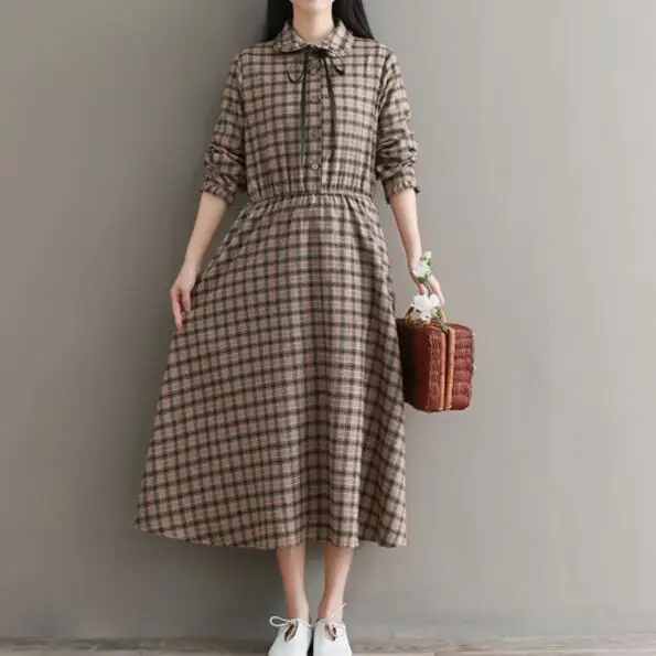 Винтажное платье в клетку с воротником Питер Пэн и длинным рукавом | Женская
