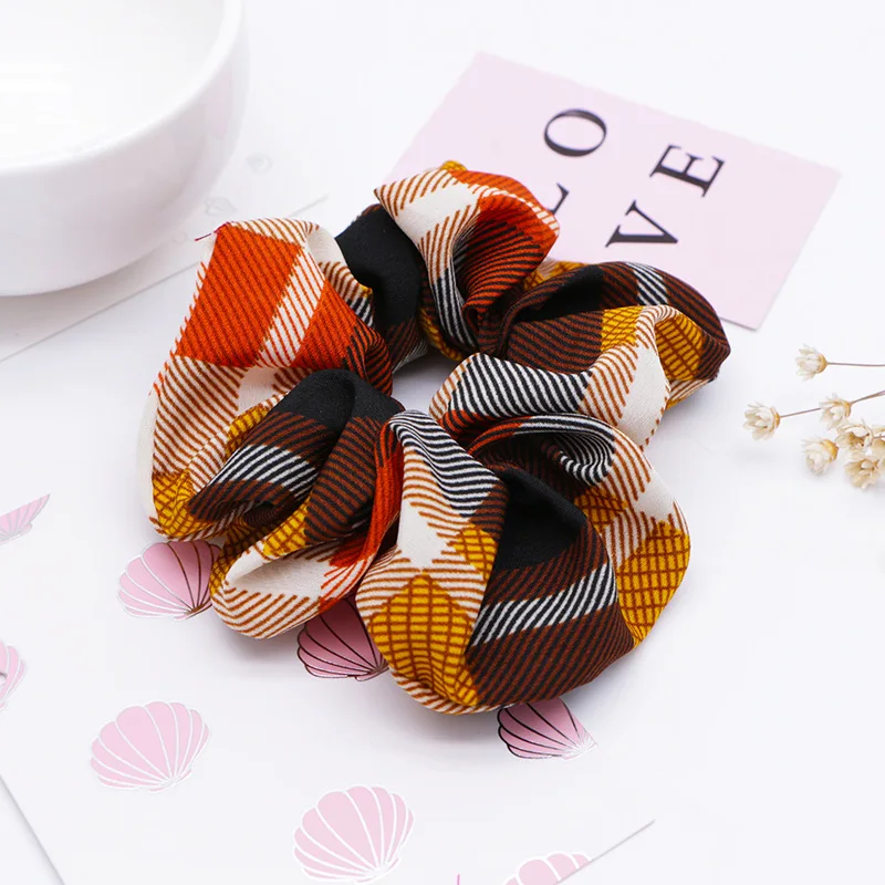 4 pcs/lot Mix Colors Retro Plaids Prints Hair Elastic Scrunchies Ponytail Holder Tie Classical Elastics Bands for Girl |
