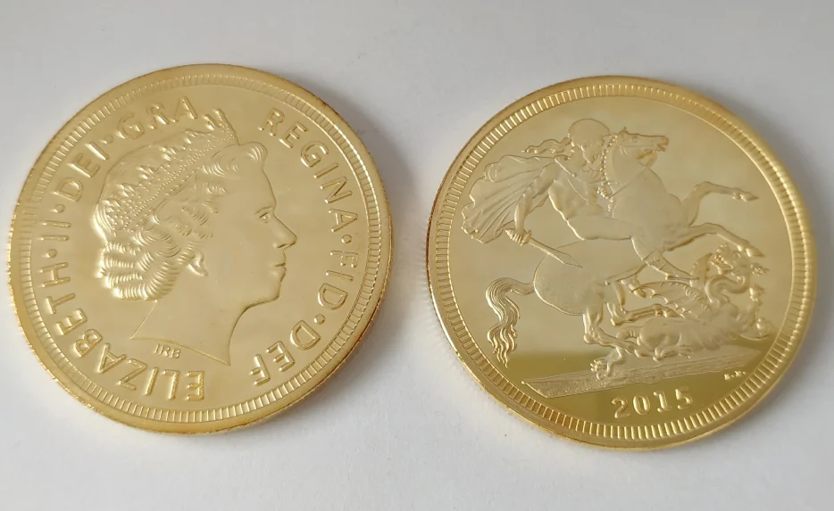 Британская монета соверен, 1 сувенирная монета. 999 Bullion Золотая круглая монета, позолоченные монеты 1 унций. 40*3 мм, 2 шт