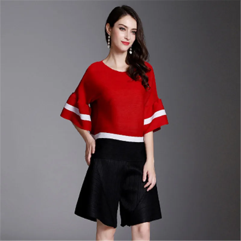 Women's Miyak pleated trumpet sleeves shirt round neck short-sleeved sunscreen shirt+ pleated wide leg casual versatile shorts