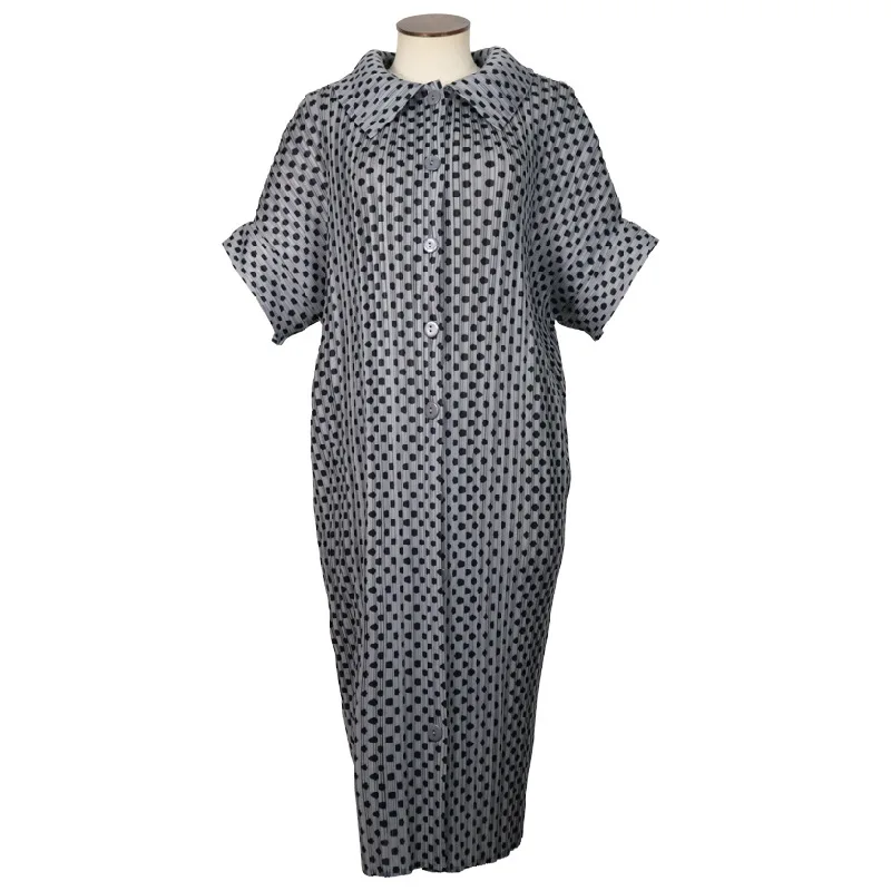 Женское летнее платье в горошек с коротким рукавом и отложным воротником |