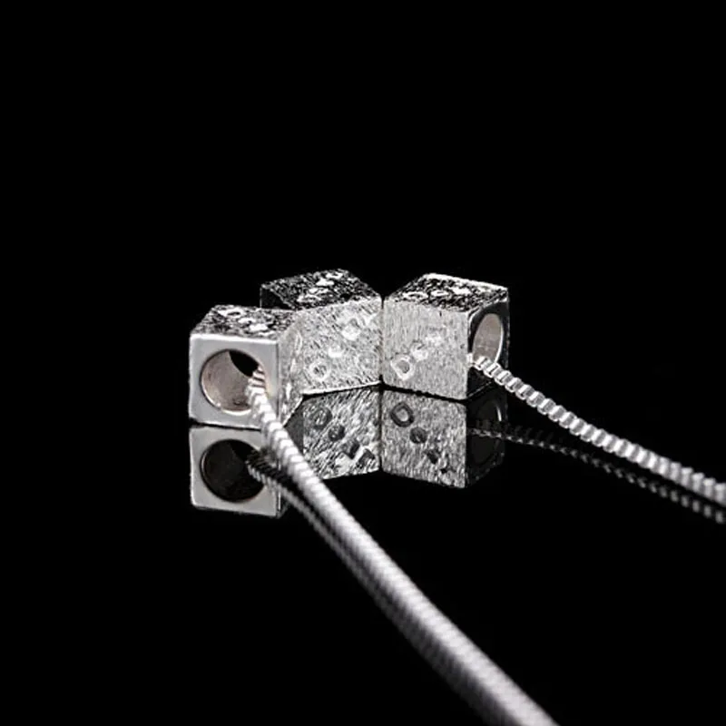 Ожерелье женское из серебра 925 пробы квадратной формы