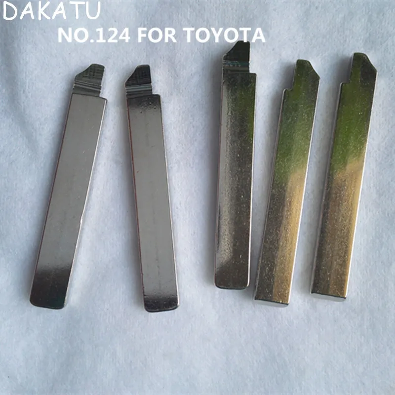 

DAKATU NO.124 Blank Key Blade For Toyota 2015 Corolla Flip Remote Key Blade Replacement