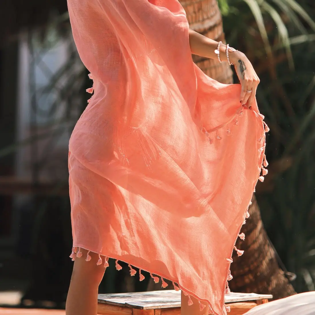 Пляжная одежда однотонное облегающее длинное платье с кисточками мягкая