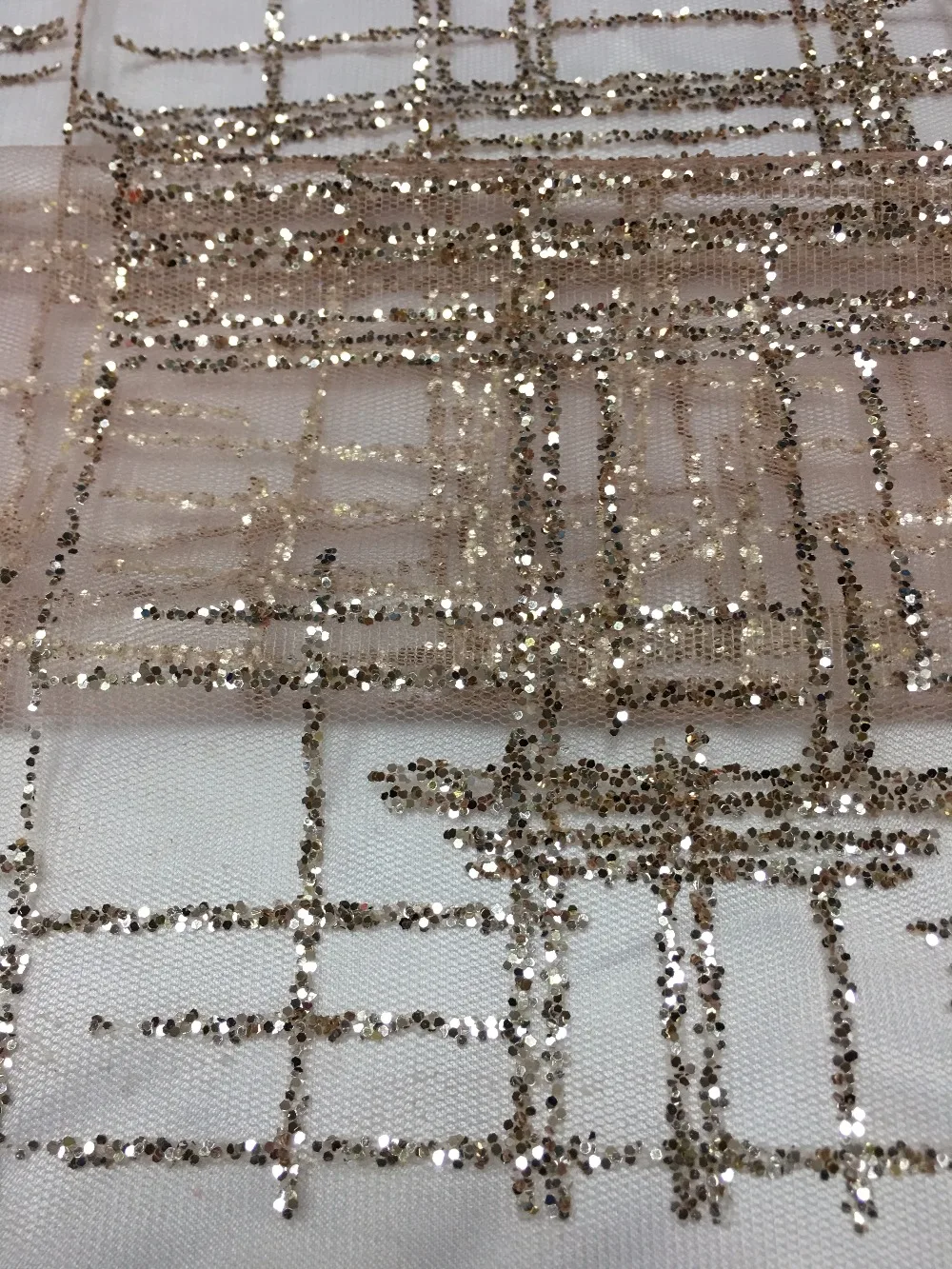 2017 новое поступление гипюровая кружевная ткань с блестками персикового цвета