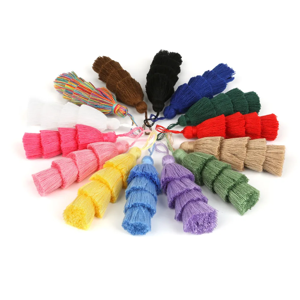 Лидер продаж Шарм-подвеска из четырехслойного полиэтилена и хлопка с кисточкой