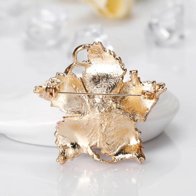 Фантазия женская элегантная драпировка под жемчуг|Броши| |