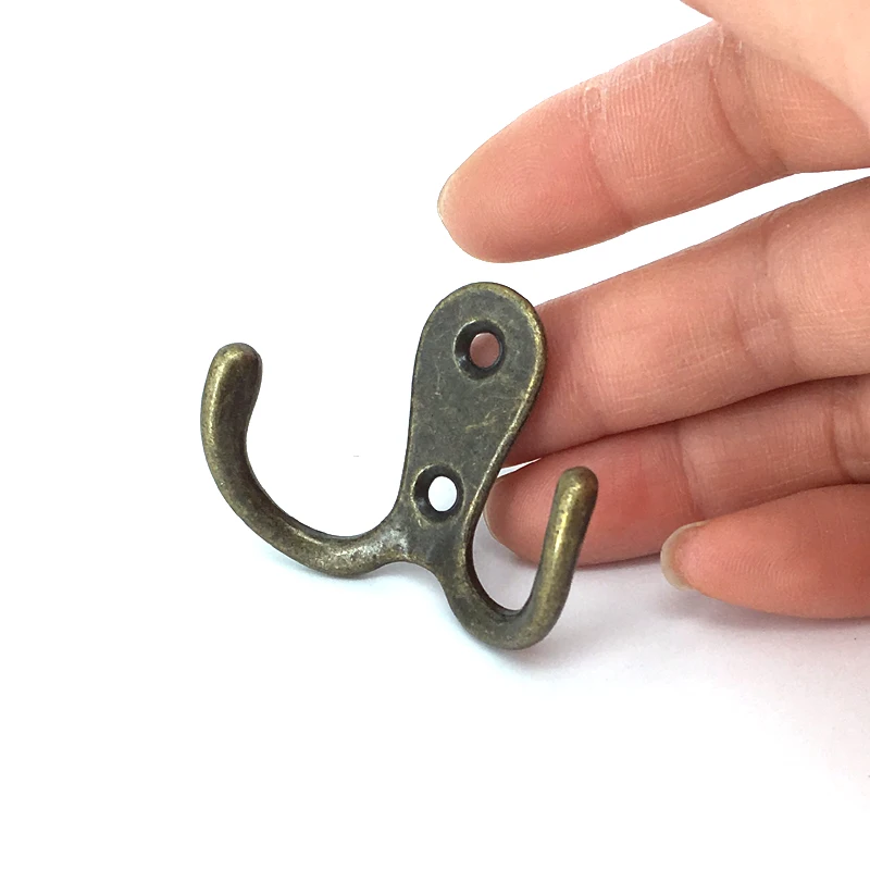 

8PCS Double Prong Hook Classical Wall Mounted Retro Cloth Hanger for Coats Hats Towels Keys Home Save room organizer