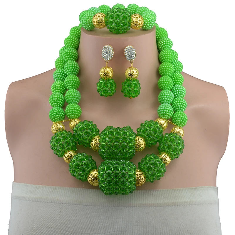 Комплект ювелирных изделий из 3 предметов комплект с кристаллами золотого цвета