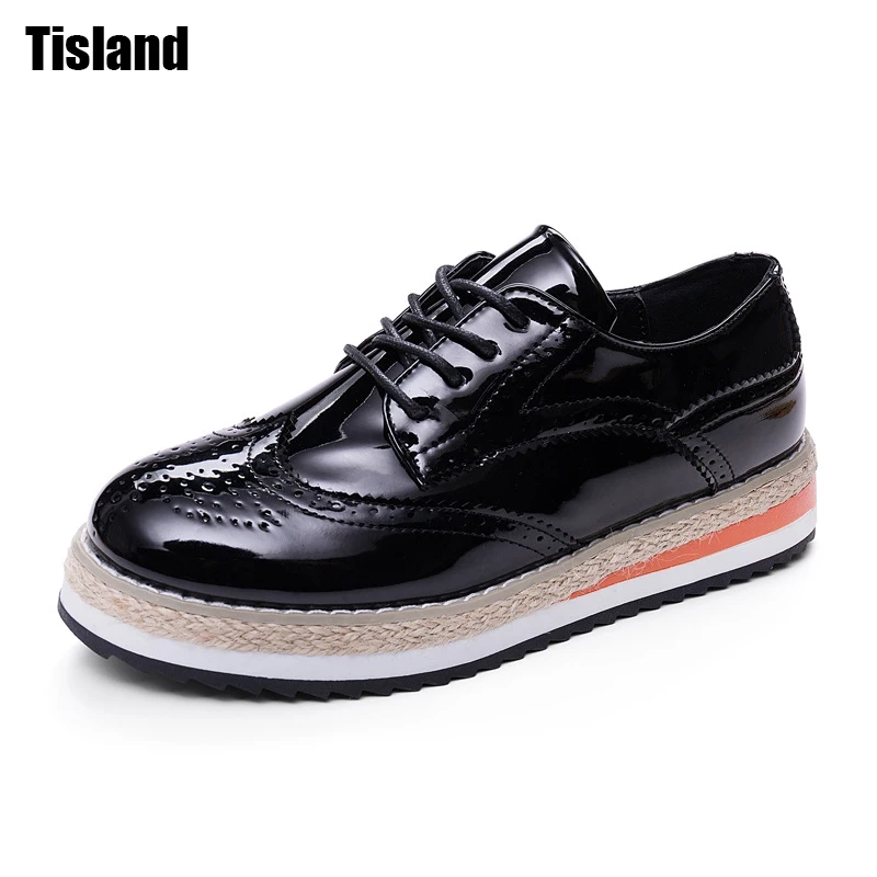 Брендовая весенняя женская обувь на платформе женские броги Лакированная кожа