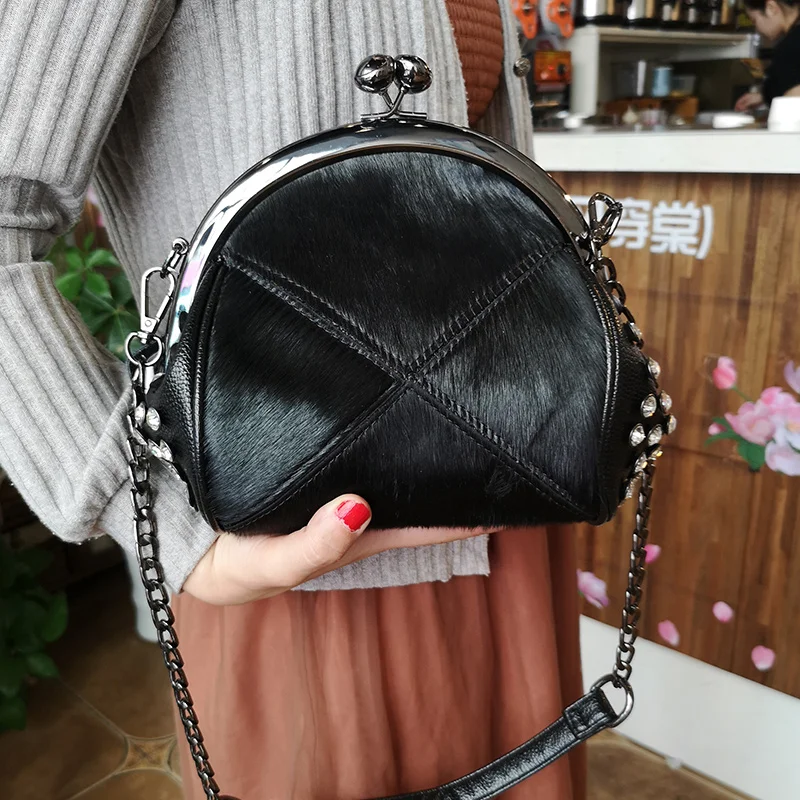 Женская сумка мессенджер Laether через плечо из натурального меха лошади с цепочкой