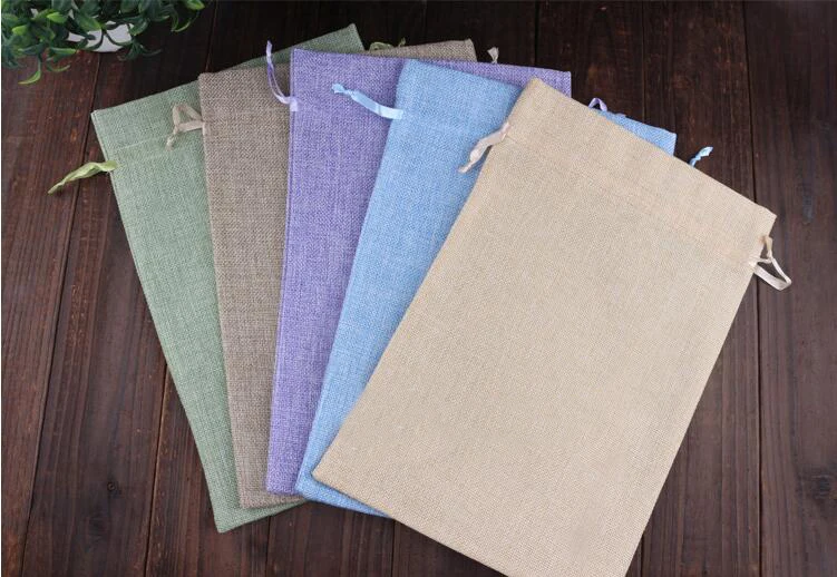 Рисунок 2 - Подарочные мешочки из смешанного джута