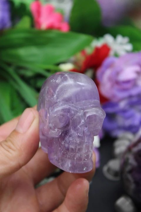 

137 grams of natural quartz crystal zijin skull to heal
