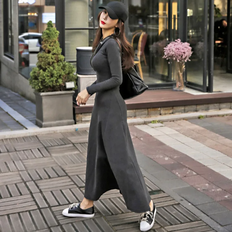 Женское трикотажное платье средней длины с круглым вырезом повседневное