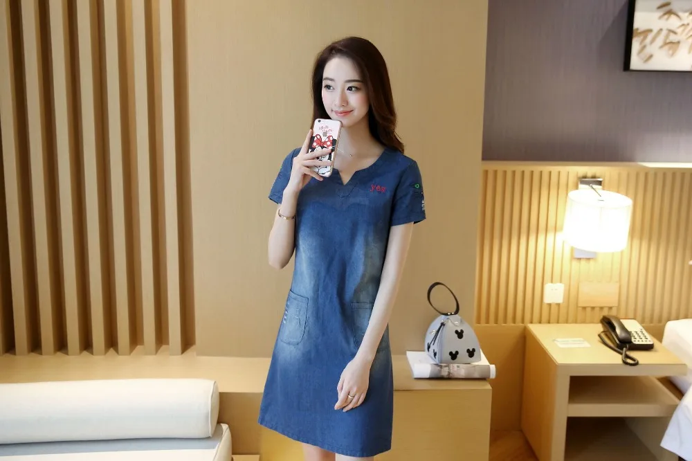 Женское джинсовое платье с коротким рукавом и Вышивкой Букв | Женская одежда
