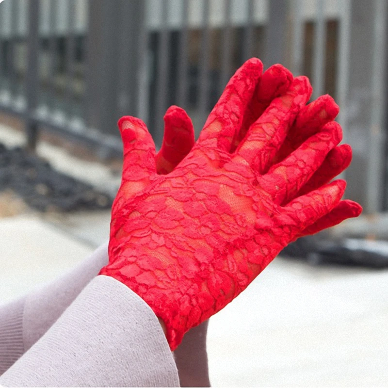 red Новые летние женские солнцезащитные короткие кружевные перчатки с защитой от УФ-лучей, кружевные перчатки для вождения, женские вискозные официальные перчатки, G003-black - Цвет: red
