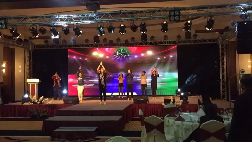Wedding Backdrop Night Club Event Video Wall Led Display p3.91 p4.81P5.95 | Электронные компоненты и