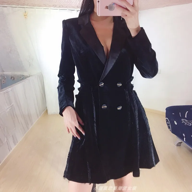 2018 Новое поступление винтажное черное бархатное платье двубортное мини