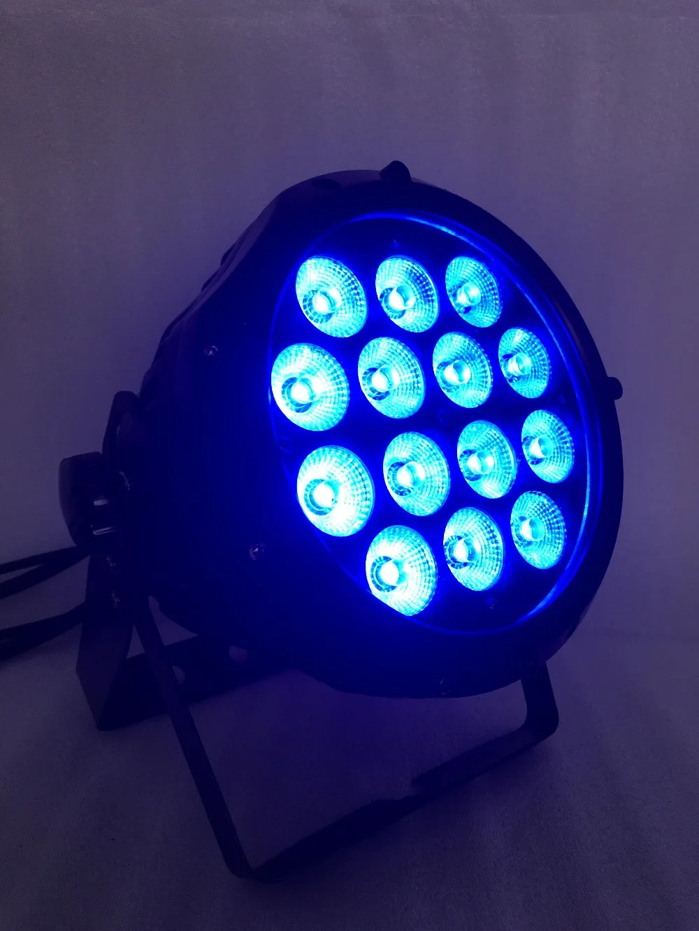 4 шт./лот 14x9 Вт RGB 3in1 привело водонепроницаемый света номинальной 3/7CHs 0 100% линейной